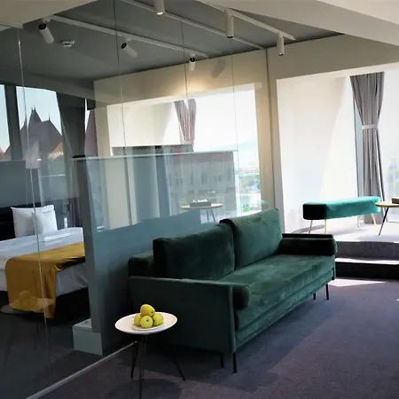 Werk & Otel Hunedoara