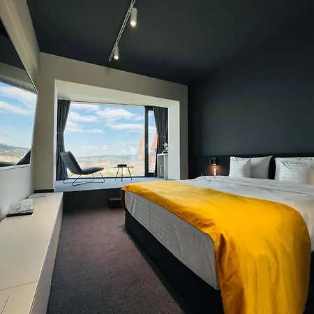 Otel Werk & 4*